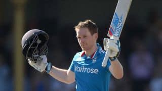 Eoin Morgan dismissed for 27 against Sri Lanka in ICC Cricket World Cup 2015, Pool A Match 22 at Wellington